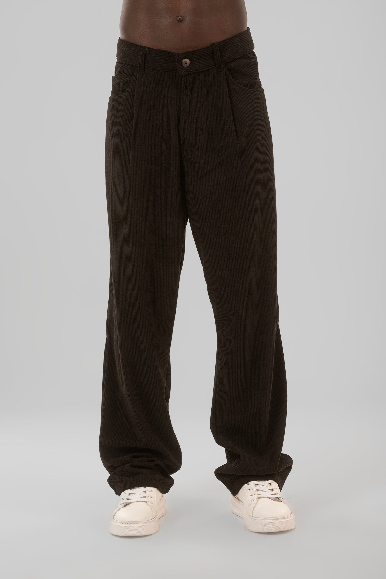 Relaxed Straight Silhouette Trouser